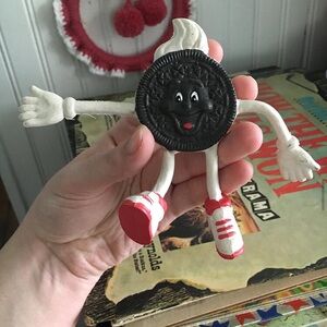 1990 O R E O rubber toy